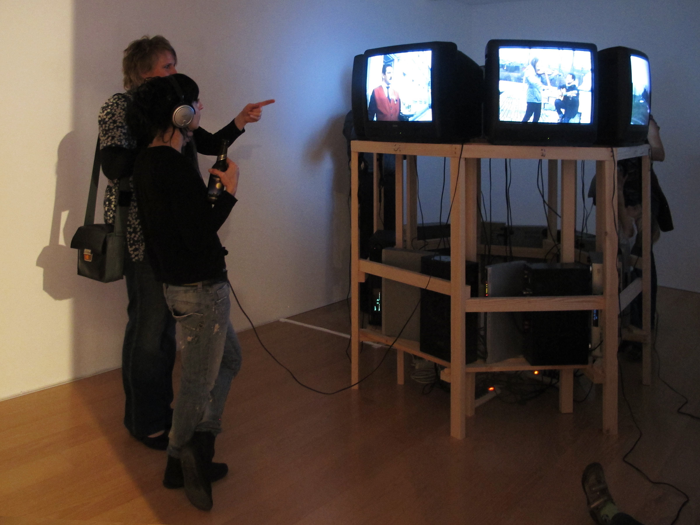 Johannes Burr: KREDIT #7 // Ausstellung im Nextex St. Gallen, 2012